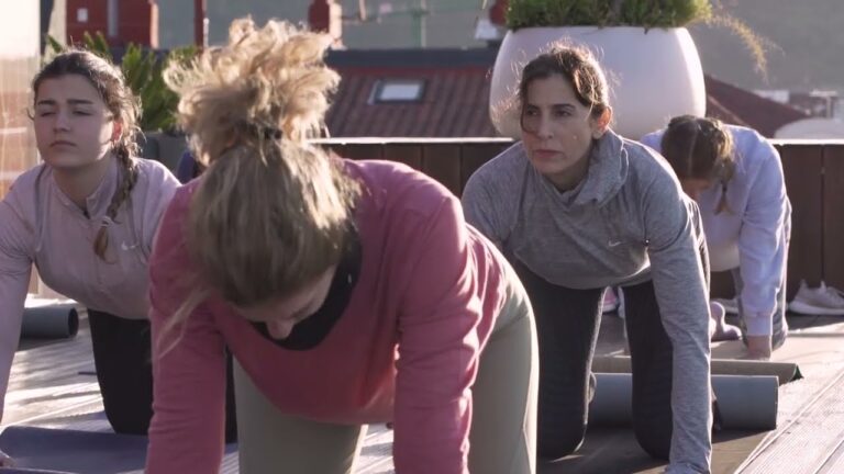 Yoga con vistas panor&aacute;micas: conexi&oacute;n total cuerpo-mente