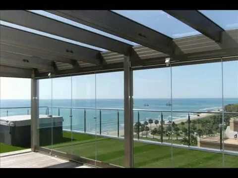 Porches Acristalados Convertibles: La Versatilidad en Tu Hogar